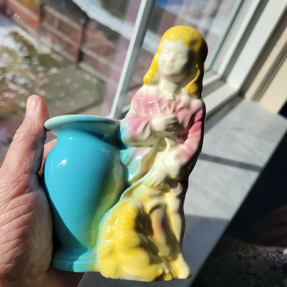 Vintage Pottery Girl Vase ~ USA Pottery ~ 1950s (?) See NOTES & Photos - Picture 2 of 16